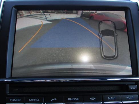 Used 2013 Porsche Cayenne AWD/4WD image 11