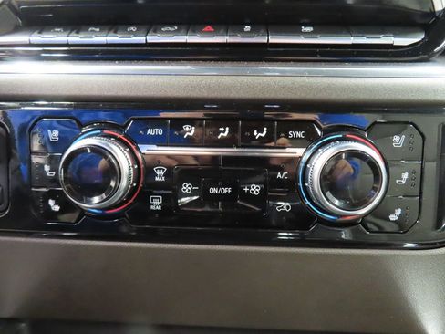 Used 2023 GMC Sierra 1500 SLT w/ SLT Convenience Package image 55