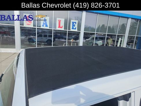 Used 2022 Jeep Wrangler Unlimited Sahara image 36