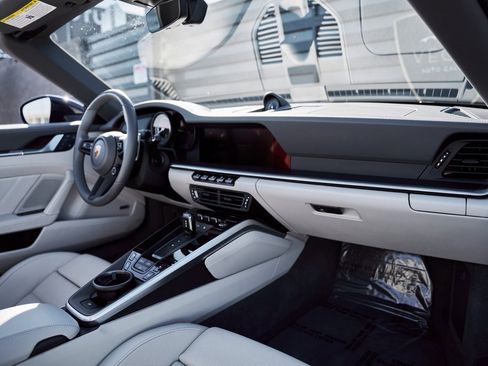 Used 2022 Porsche 911 Turbo S image 34