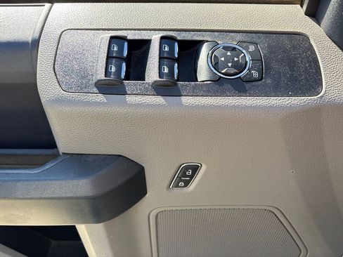 Used 2022 Ford F250 XL w/ Power Equipment Group image 16