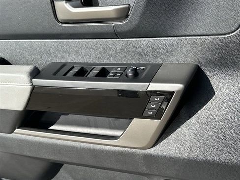 Used 2023 Toyota Tundra Limited image 24