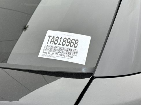 Certified 2026 Land Rover Range Rover Velar Dynamic SE AWD/4WD image 34