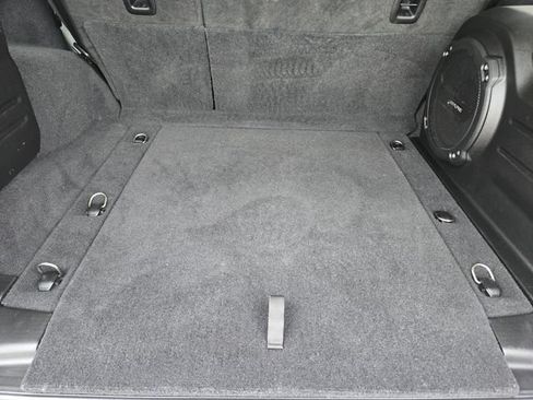 Used 2019 Jeep Wrangler Unlimited Sahara AWD/4WD image 31