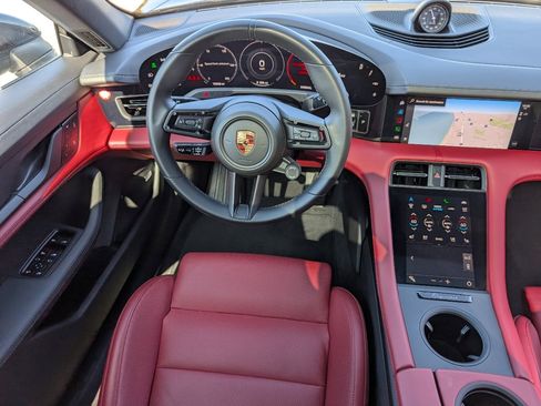 Used 2024 Porsche Taycan image 19