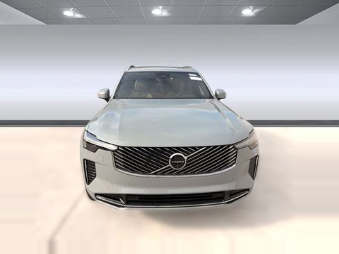 New 2026 Volvo XC90 B6 Plus w/ Protection Package Premier AWD/4WD image 6