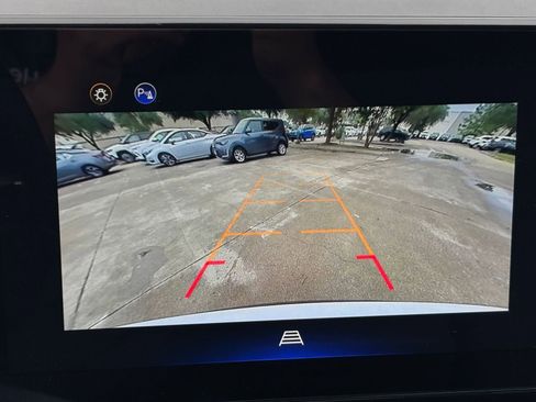 Used 2025 Chevrolet Equinox LT FWD image 27