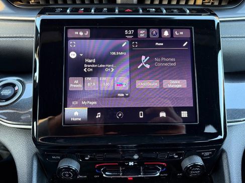 Used 2021 Jeep Grand Cherokee L Laredo image 24