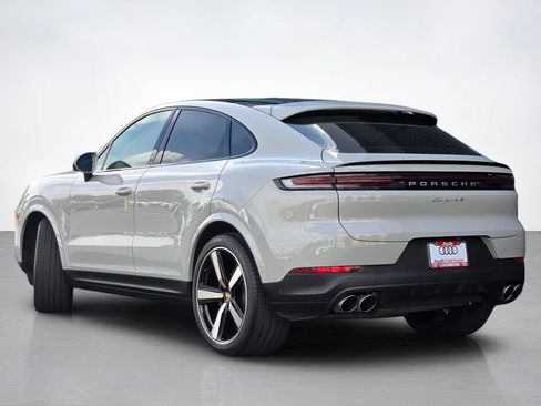 Certified 2024 Porsche Cayenne S AWD/4WD image 3