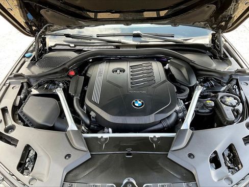 Used 2022 BMW 540i xDrive w/ M Sport Package AWD/4WD image 30