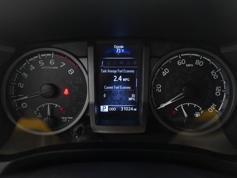 Used 2016 Toyota Tacoma TRD Sport image 25