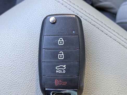 Used 2017 Kia Optima LX w/ Driver Convenience Package image 35