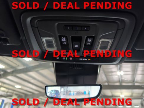 Used 2025 GMC Sierra 2500 Denali w/ Denali Reserve Package AWD/4WD image 12