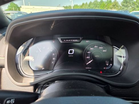 Used 2023 RAM 1500 Limited AWD/4WD image 5