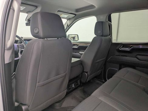 Used 2024 Chevrolet Silverado 1500 LT AWD/4WD image 19