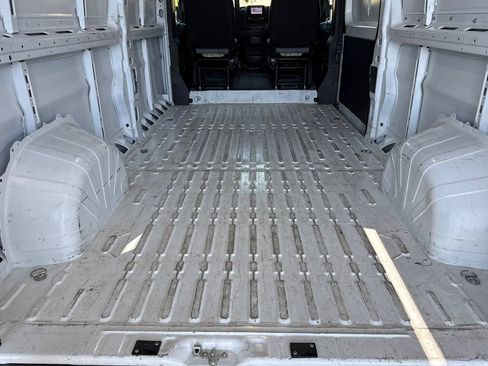 Used 2025 RAM ProMaster 2500 w/ Convenience Group FWD image 20