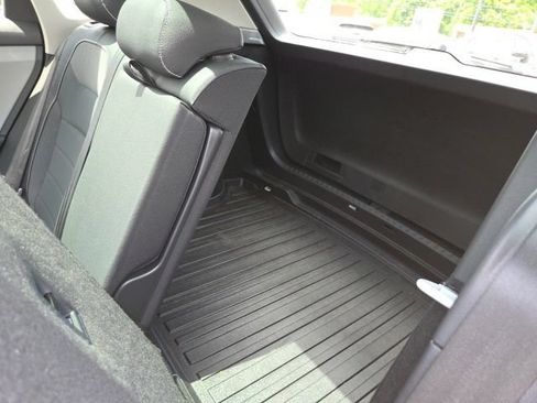 Certified 2024 Volkswagen Taos SE FWD image 26