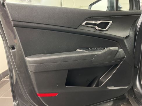 Used 2023 Kia Sportage LX image 24