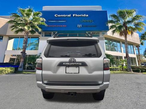 Used 2018 Toyota 4Runner TRD Off-Road AWD/4WD image 6