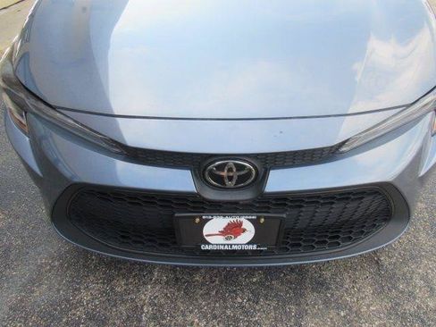 Used 2022 Toyota Corolla LE FWD image 4
