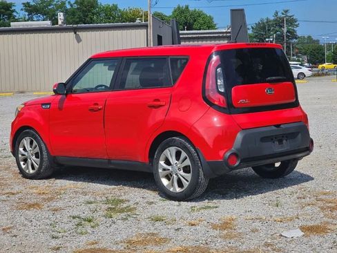 Used 2014 Kia Soul + image 5
