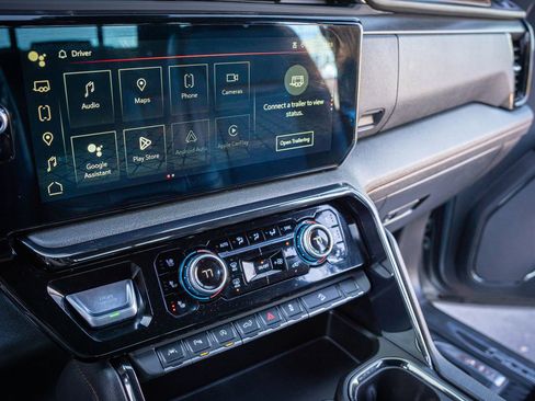 Used 2024 GMC Sierra 1500 AT4 w/ Technology Package image 24