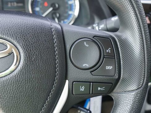 Used 2019 Toyota Corolla LE FWD image 13