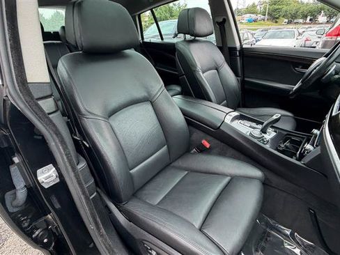 Used 2017 BMW 535i xDrive AWD/4WD image 16