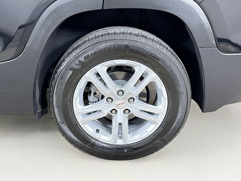 Used 2023 GMC Terrain SLE FWD image 30