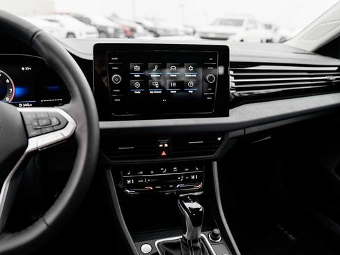 New 2026 Volkswagen Jetta SE image 27