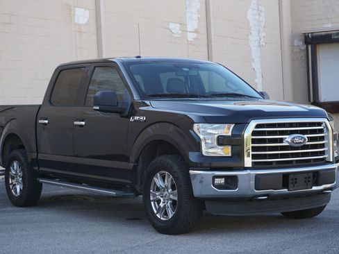 Used 2015 Ford F150 XLT w/ Equipment Group 301A Mid image 3