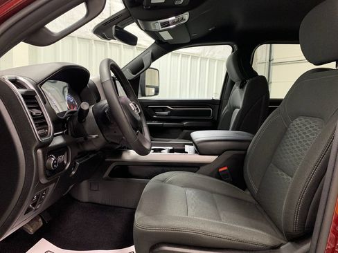 Used 2025 RAM 1500 Big Horn AWD/4WD image 16