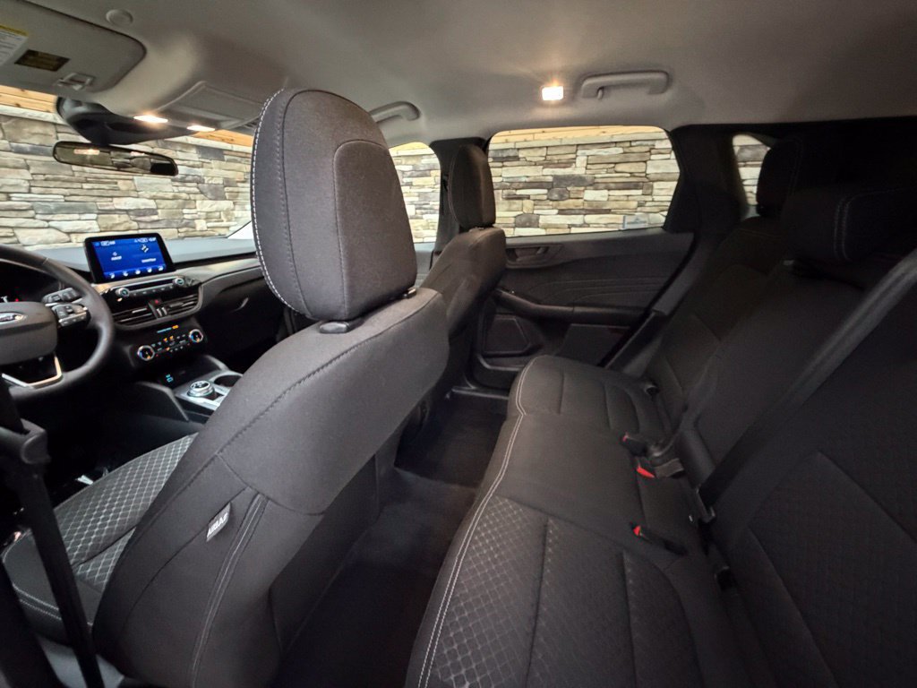 Used 2023 Ford Escape Active AWD/4WD image 27