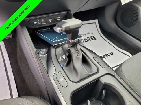New 2025 Kia K4 LX image 10