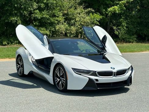 Used 2015 BMW i8 AWD/4WD image 40