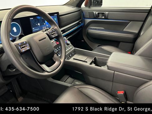 Used 2024 Hyundai Santa Fe Calligraphy AWD/4WD image 16