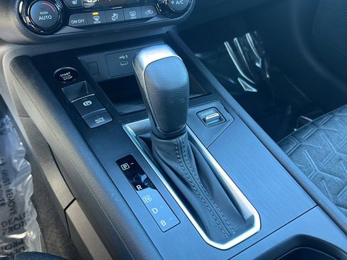 New 2026 Nissan Kicks SV image 18