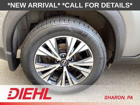 Used 2022 Nissan Rogue SV AWD/4WD image 9