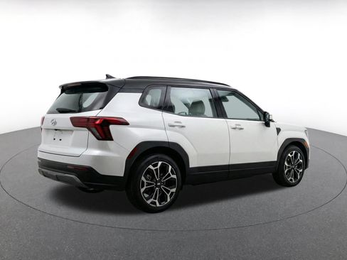 Used 2025 Hyundai Santa Fe SEL AWD/4WD image 9