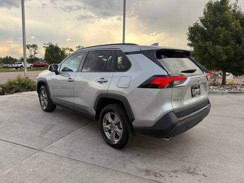 Used 2025 Toyota RAV4 XLE AWD/4WD image 5