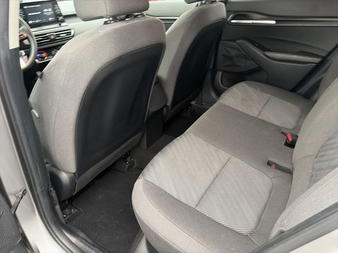 Used 2021 Kia Seltos LX image 12