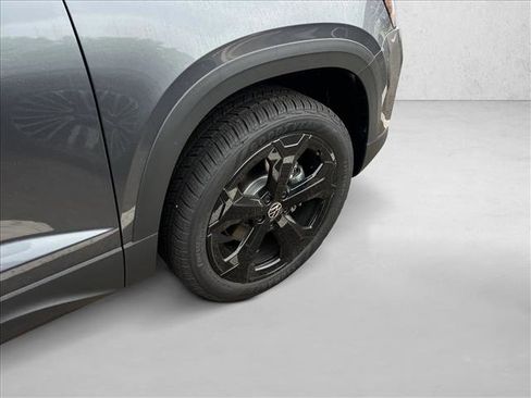 Used 2025 Volkswagen Taos SEL image 8