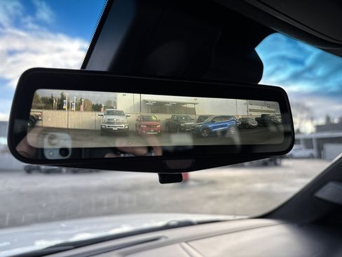 Used 2018 Cadillac Escalade ESV Platinum image 44