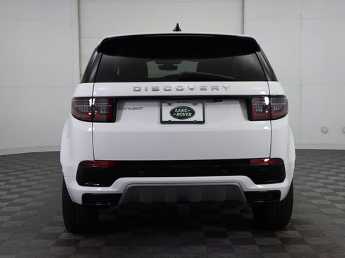 Used 2025 Land Rover Discovery Sport S image 6