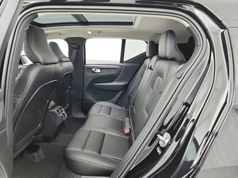 New 2026 Volvo XC40 B5 Ultra w/ Protection Package Premier AWD/4WD image 33
