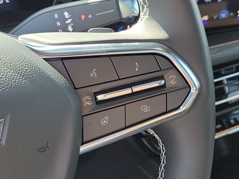 Used 2025 Chevrolet Traverse High Country w/ LPO, Floor Liner Package FWD image 31