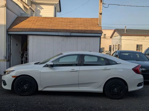 Used 2019 Honda Civic LX image 9