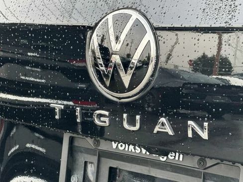 Used 2024 Volkswagen Tiguan SE R-Line FWD image 27