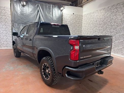 Used 2023 Chevrolet Silverado 1500 ZR2 w/ Technology Package image 5