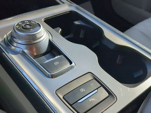 Used 2024 Ford Edge Titanium image 25